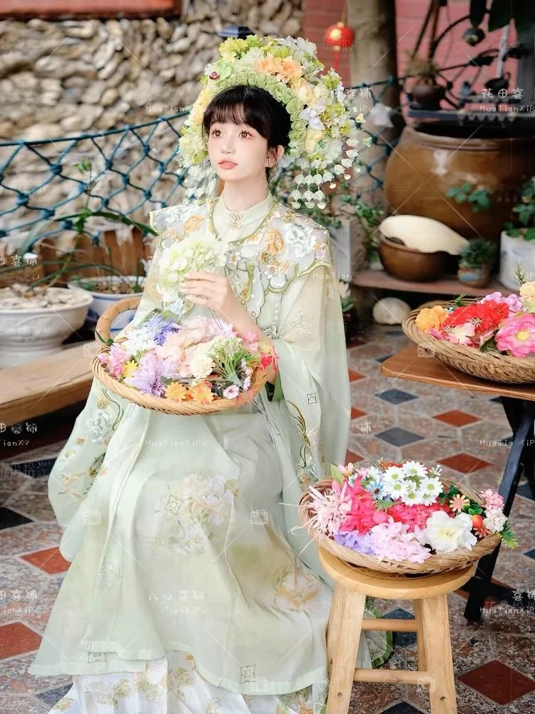 

New Women's Hanfu Costume Ming Dynasty Style Floral Hairpin Stand Collar Long Shirt Embroidered Tail Skirt Full Set Tra...