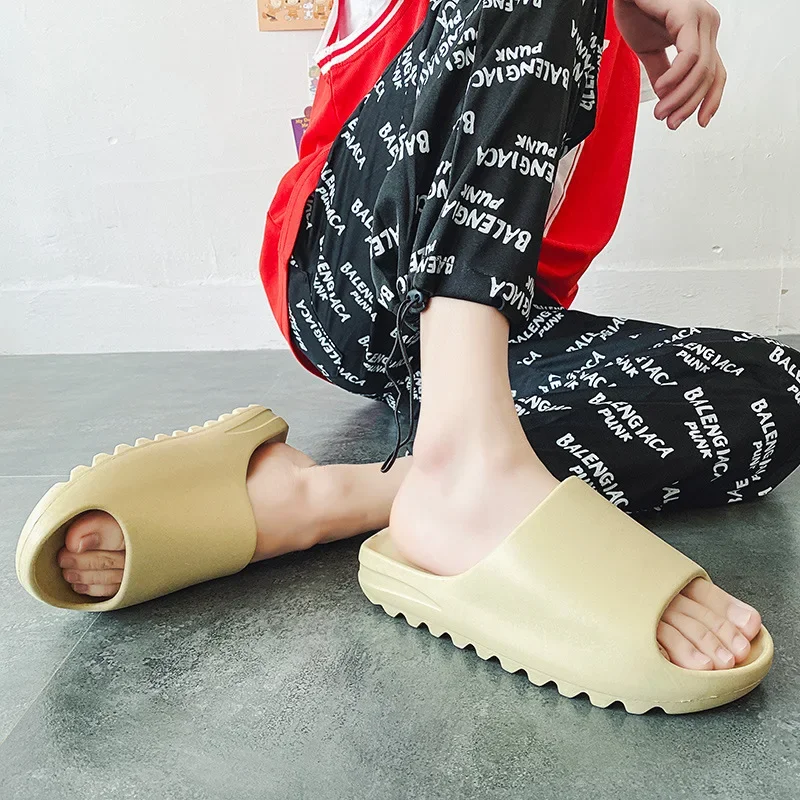 Yeezy Slide Men's Women's Slippers Summer Outerwear Breathable Home Wear Sandals Trendy Web Red Social Media Popular