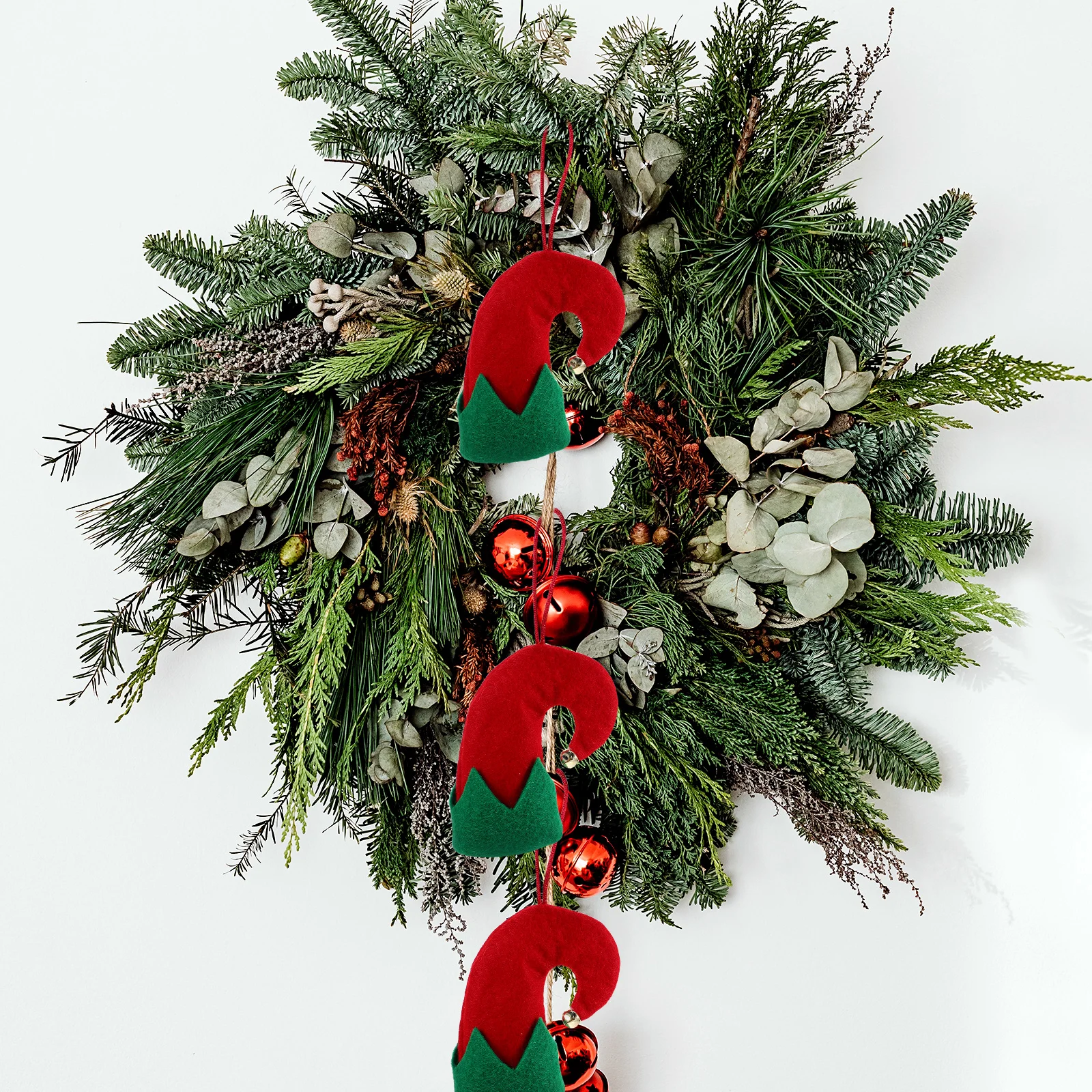 

8Pcs Christmas Utensil Holders Red Cloth Christmas Hat Elf Hats Bottle Covers Tree naments Festive Table Decorations