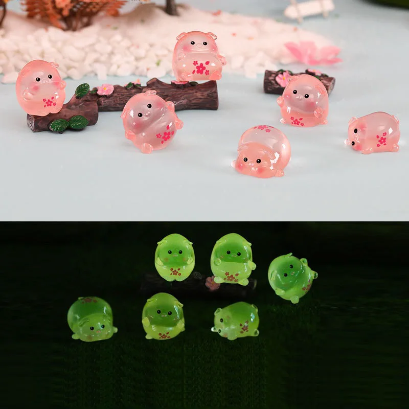 6Pcs Luminous Pigs Mini Figures Fish Tank Decor Glow in the Dark Samll Pig Figures Garden Micro Flower Potted Landscape Ornament