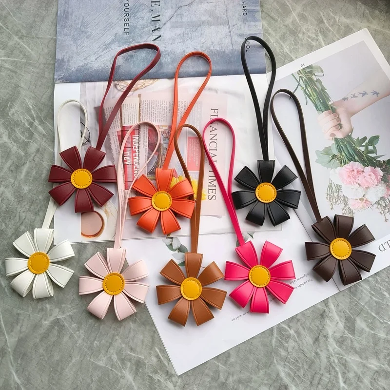 Cute Flower Sunflower Keychain Women's Exquisite Bag Pendant PU Leather Car Keyring Hand Rope Bag Charm Jewelry Accessory Gifts