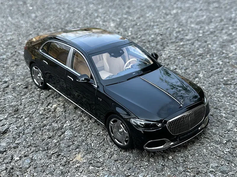 1:18 Mercedes Maybach S-Clas S680 2021โมเดลรถยนต์หล่อโลหะ, ของตกแต่งคอลเลกชันของเล่นเด็กผู้ชายของขวัญวันหยุดสำหรับเด็ก