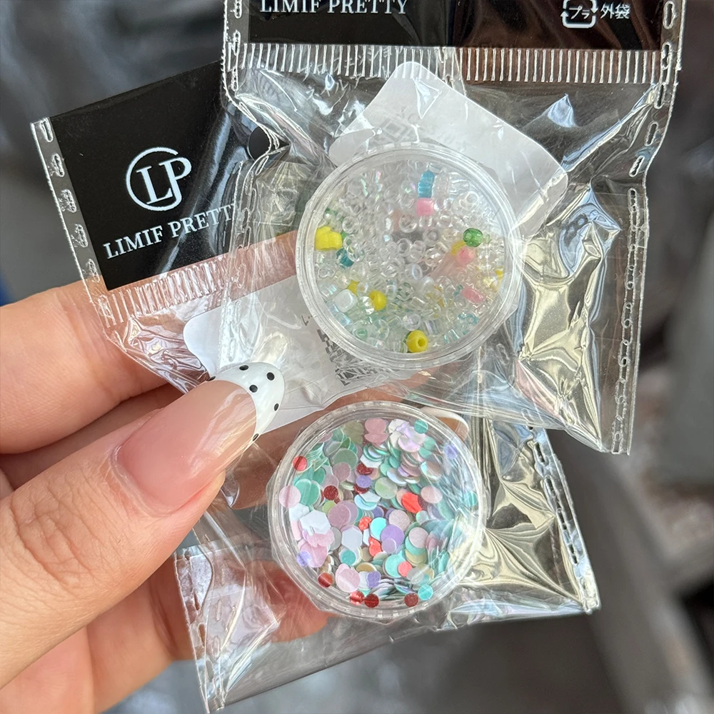 1Jar Colorful Polka Dots Sequins Beads Nail Charms 3D Round Paillette DIY Spliced Flower Nail Art Accessories Cute Flake NailDec