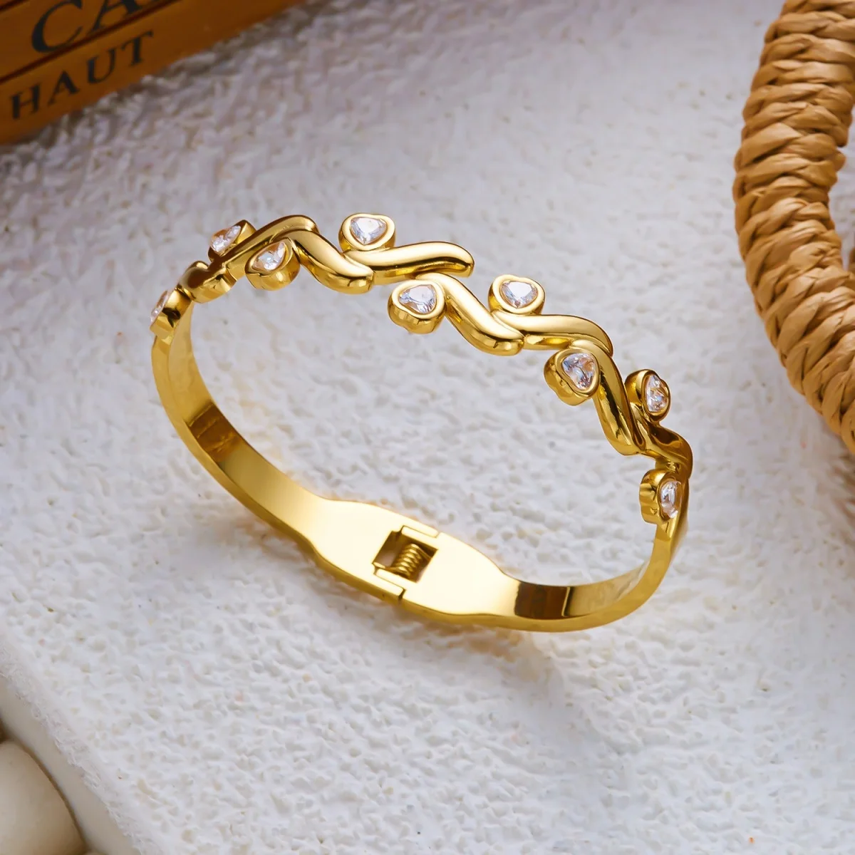 Vintage-Armreifen aus Edelstahl mit simulierten Perlen und Wellenmuster für Damen und Herren, bunter Zirkon-Stern, Liebesherz, gedrehter Armreif, Schmuck – Detail 33