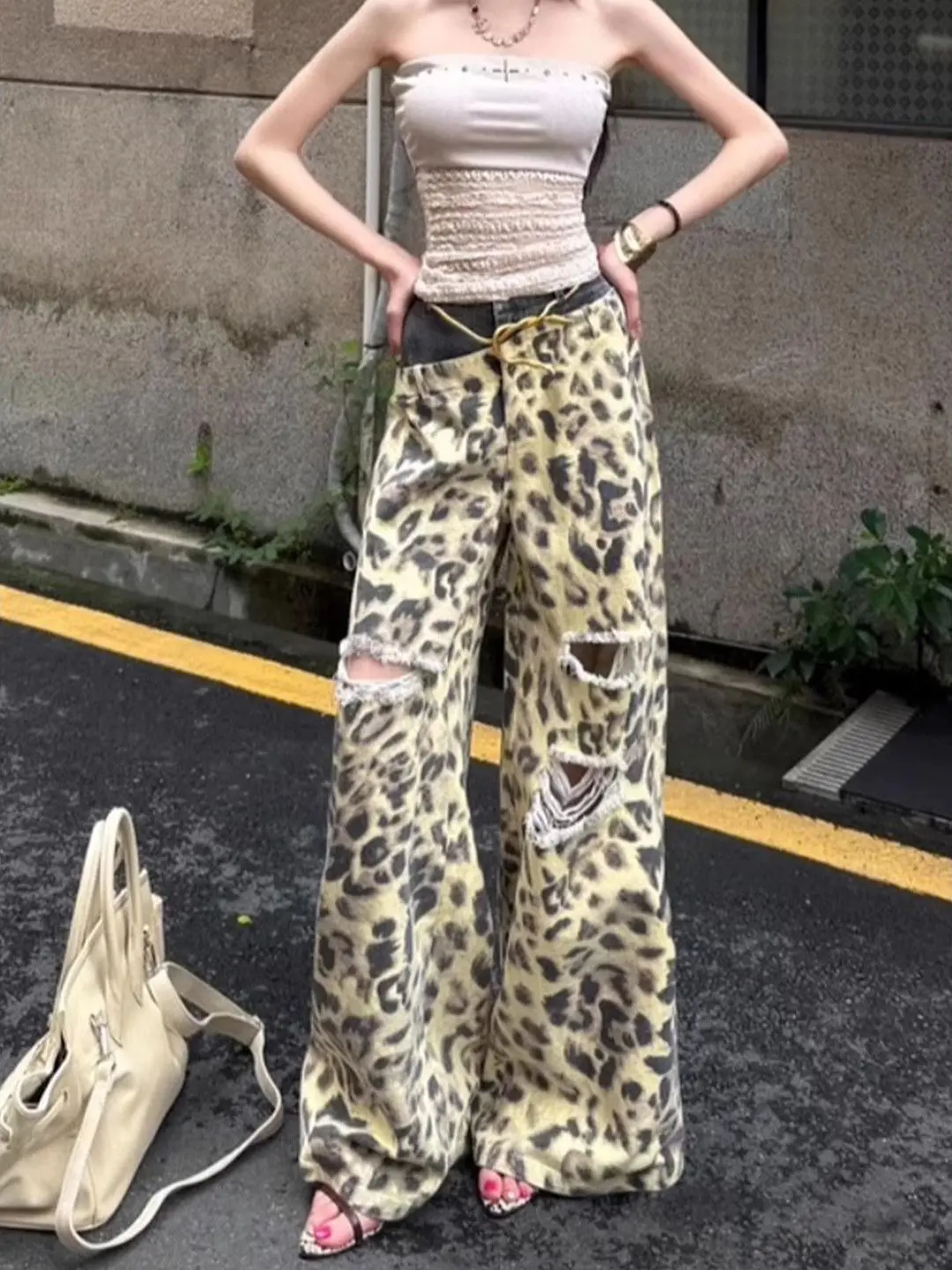 2025年レトロ秋新作ダメージ加工ジーンズ レディース ルーズ レオパード柄 ワイドレッグ フロア丈パンツ