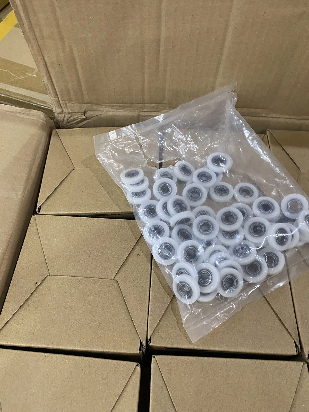 

FB6-6569-000 Paper Spacer Roller for CANON IR 5000 5020 5570 6000 6020 6570 5055 5065 5075 IR5000 IR6000 Roller