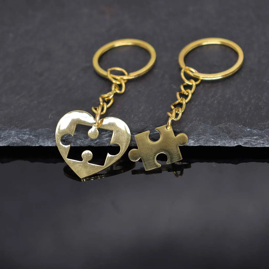 2024 new fashion stainless steel love jigsaw pendant key chain temperament every pair of key chain men and women accessories acc