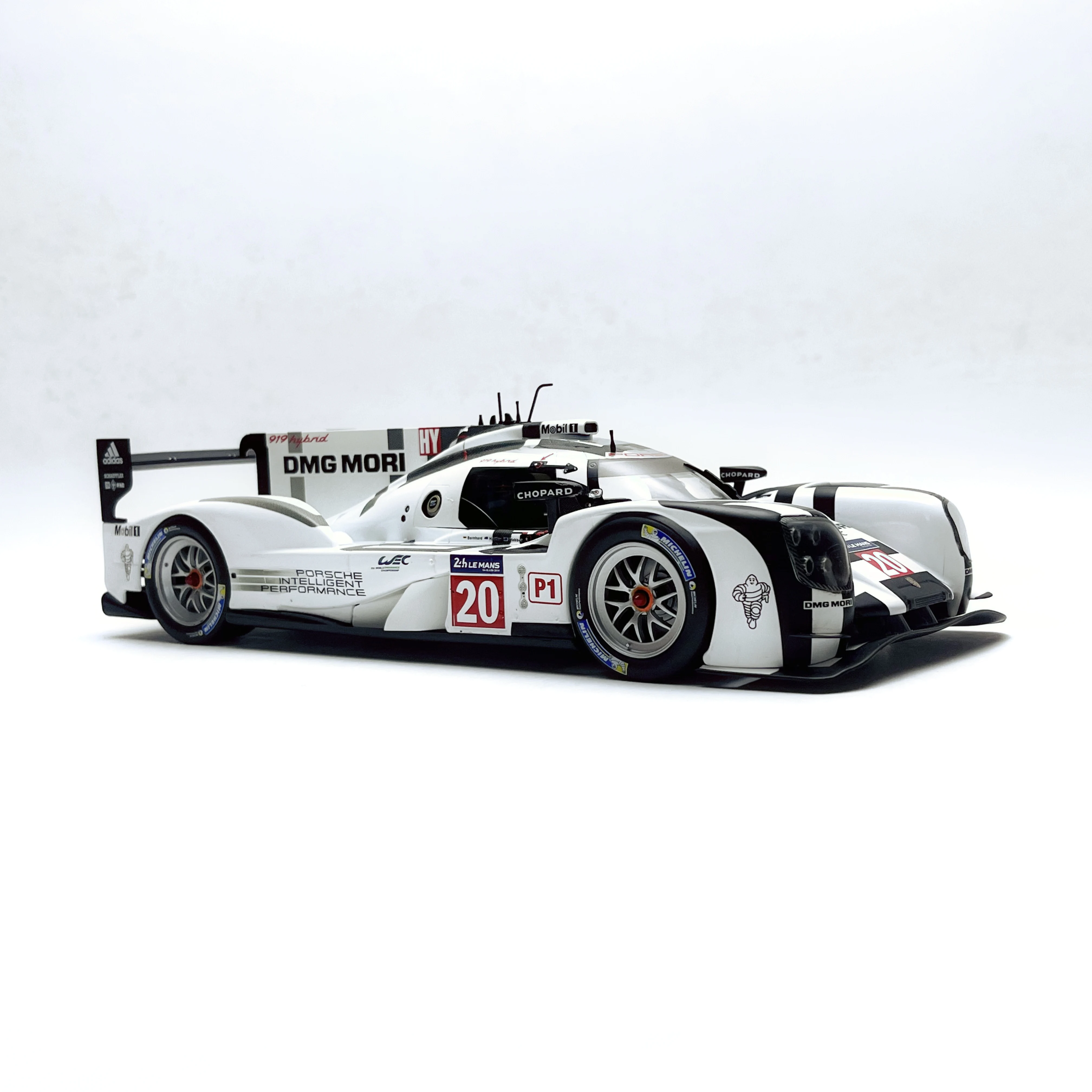 Diecast IXO 1/18 Scale Porsche 919 24 Hours Le Mans Alloy Racing Model Collectible Toy Gift Souvenir Display Ornament