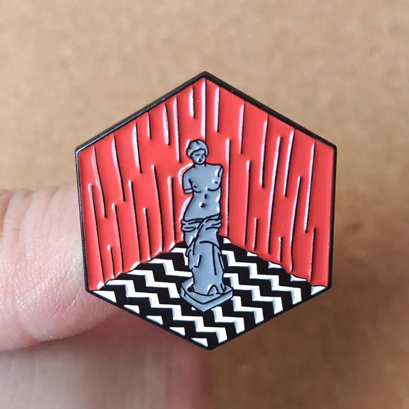 Funny TV Twin Peaks Enamel Pins Venus Badges Lapel pins Brooches Women Men Jewelry Accessories For Gifts