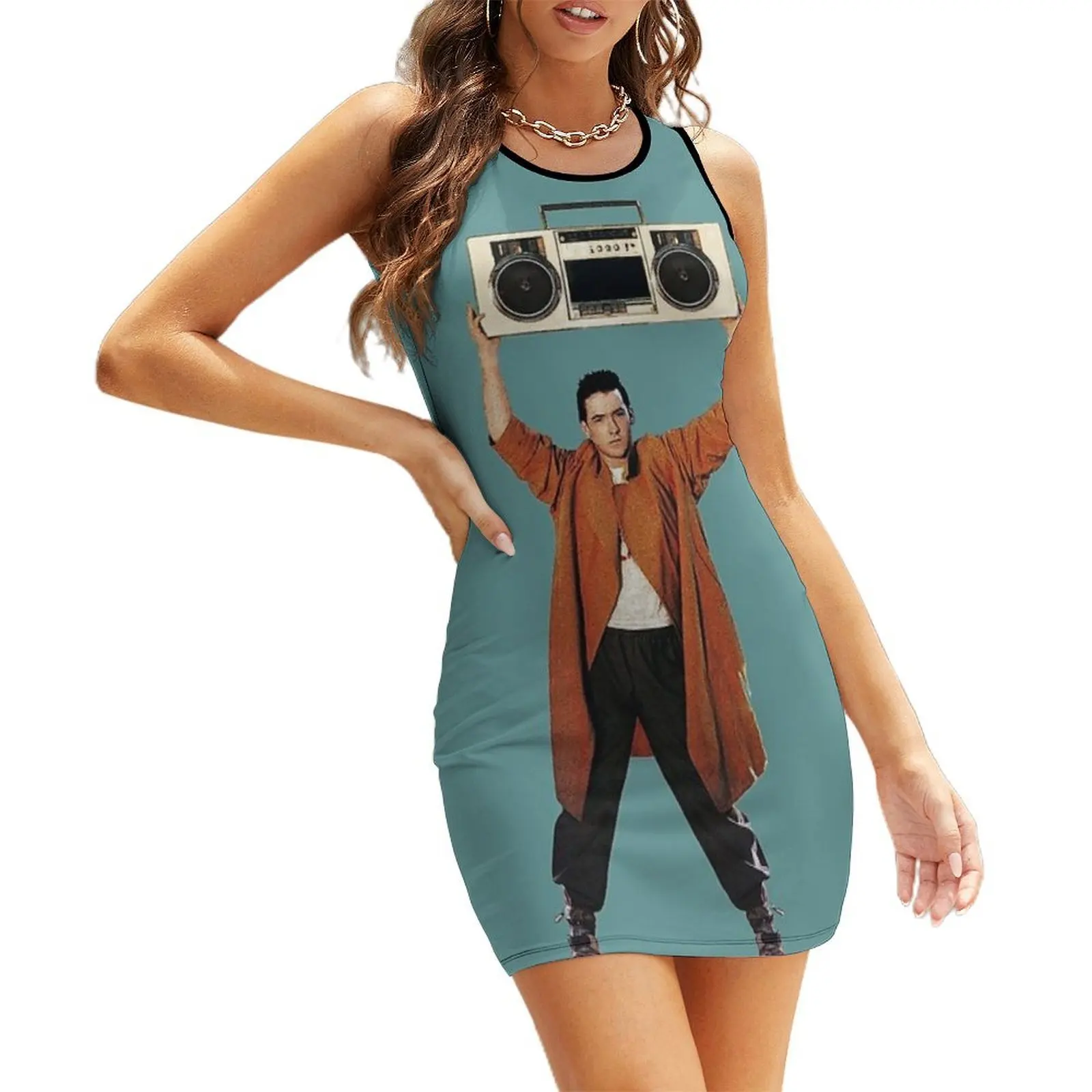 

SAY ANYTHING John Cusack holds up a boombox boom box Lloyd Dobler and Diane Court Ione Skye Peter Gabriel In Your Eyes iconic mo