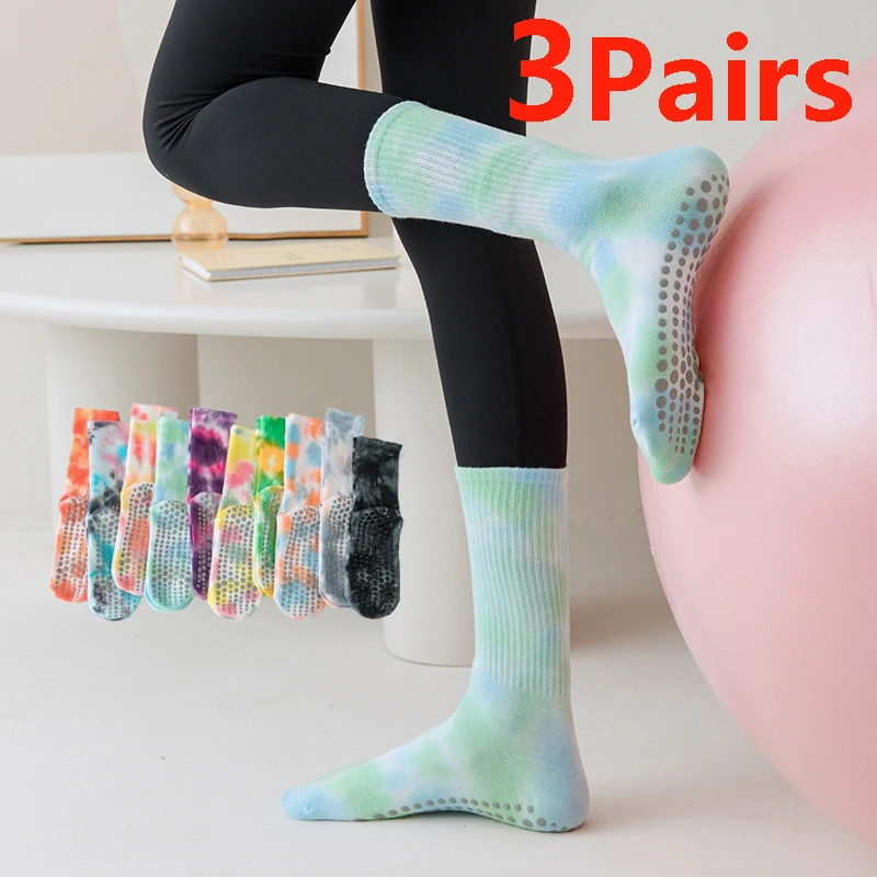 3 Pairs Gradient Yoga Socks for Women Cotton Non-Slip Pilates Socks Winter Thick Mid Tube Dance Floor Grip Socks Yoga Sports Gym