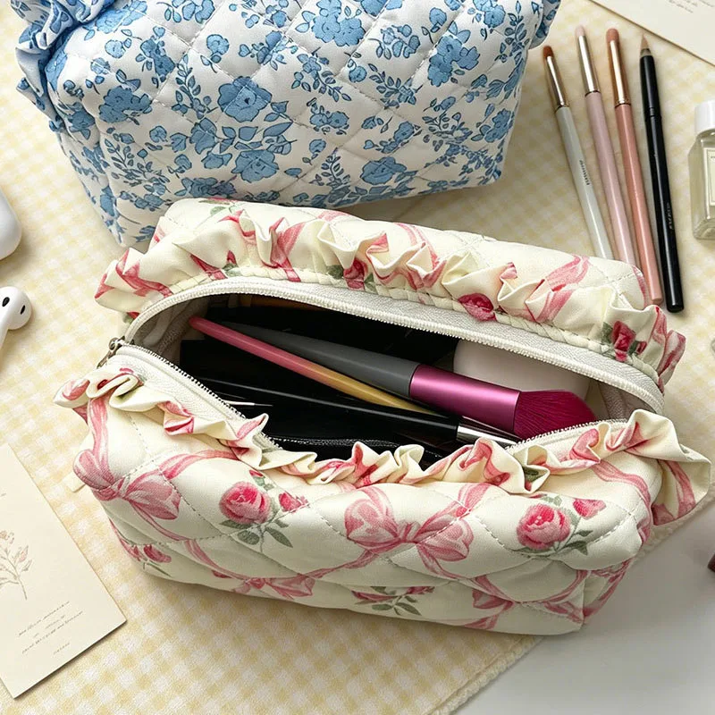 Women's Ruffle Floral Print Makeup Organizer Pouch for Women Travel Washing Storage Case Zipper Sweet Cosmetic Bag Case