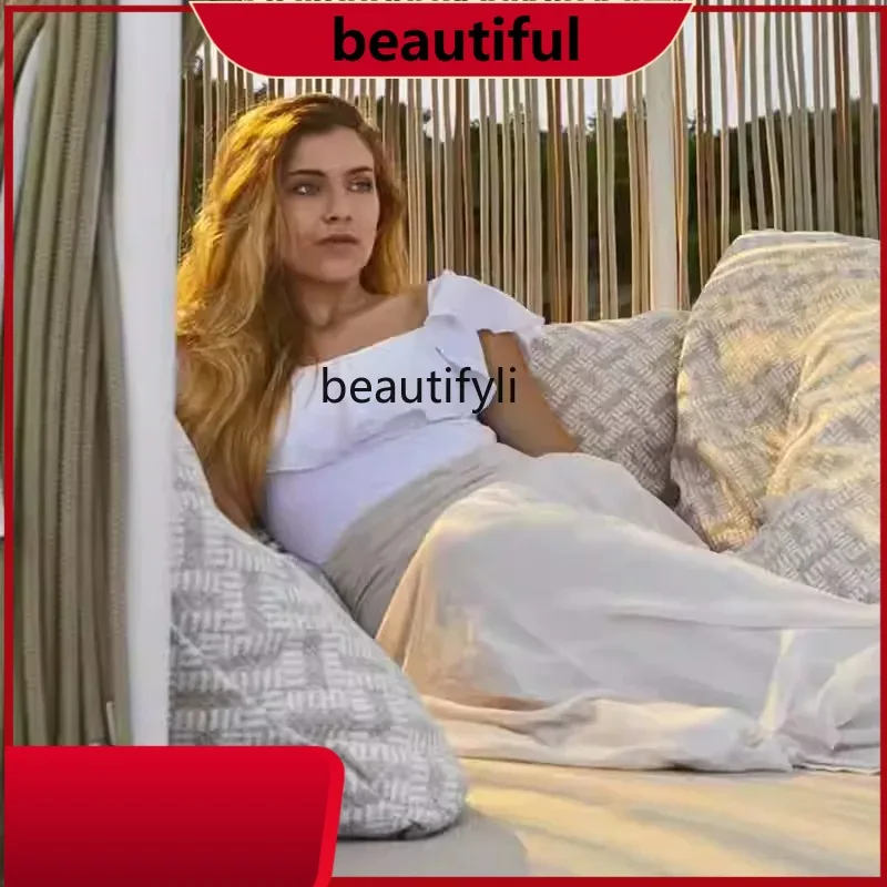 Outdoor Rattan Woven Lounger Beach Rattan Woven Large Round Bed Homestay Hotel Beach Outdoor Lounger Chair