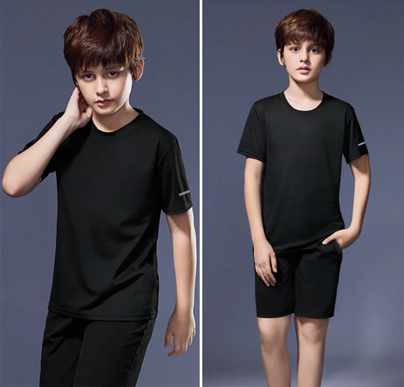 Jungen-Sportbekleidungsset, schnelltrocknend, kurzärmeliges T-Shirt, Shorts, atmungsaktiv, zum Laufen, für das Fitnessstudio, für das Training, Sommer, zweiteiliges Outfit. – Detail 4