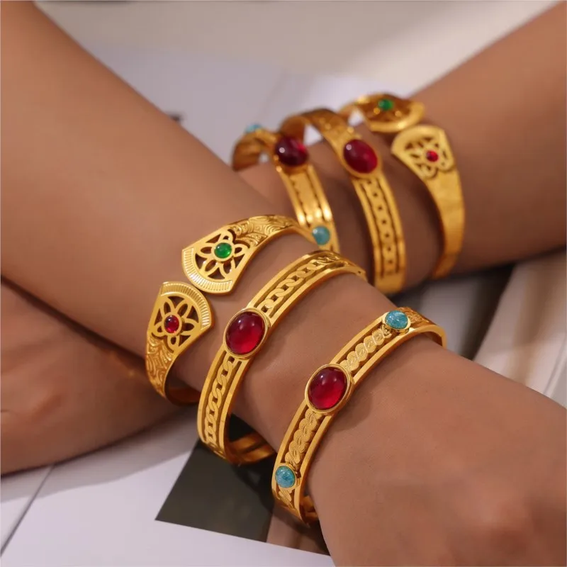 

Vintage Hollowed Stainless Steel Bangles For Women Gold Plated Metal Red Agate Natural Stone Wristband Women's Bracelet Jewelry