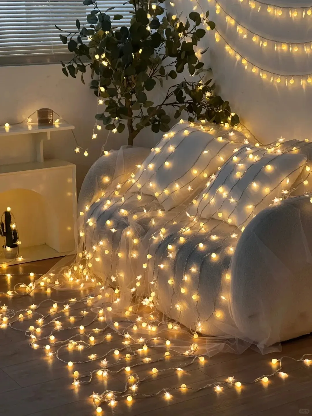 Perfect Combination of Stars and Balls (Warm White), 1.5-meter 10 Lamp (Battery Version)LED Internet Celebrity Star Light Atmosp