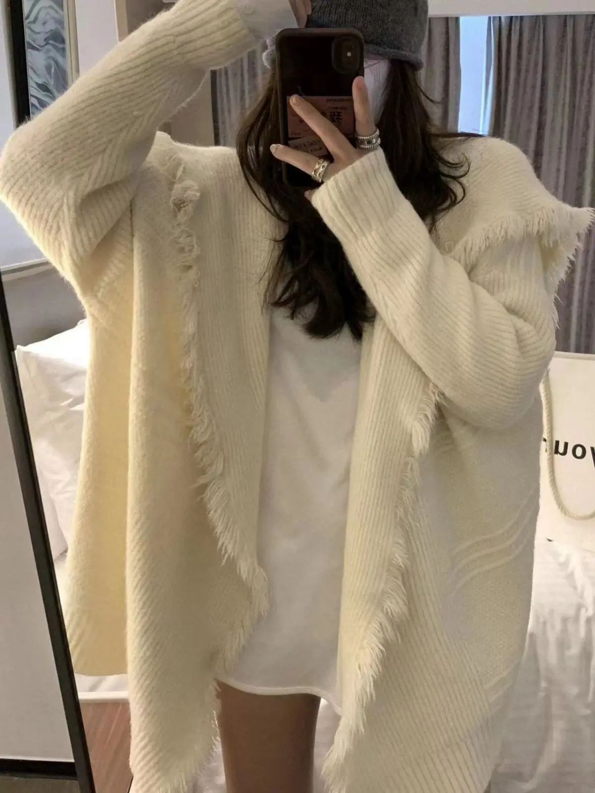 

3 Colors Women Knitted Tassel Sweater Big Turn Down Neck Cardigan Knitwear Long Batwing Sleeves Loose Streetwear