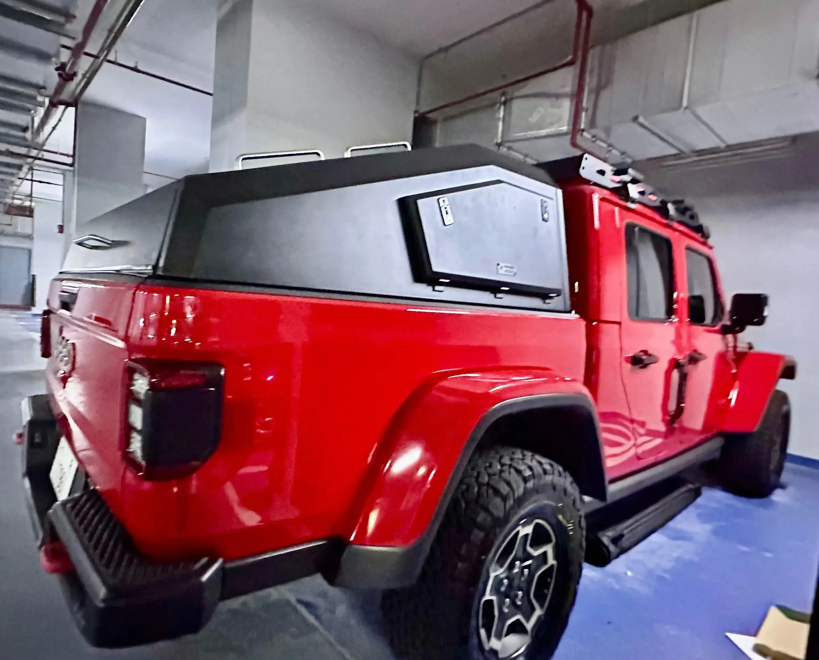 سيارة Cc، لسيارة Jeep Gladiator Pickup Hardtop - تصميم سبليت فولاذي مقاوم للماء، غطاء سقف جاهز للتخييم