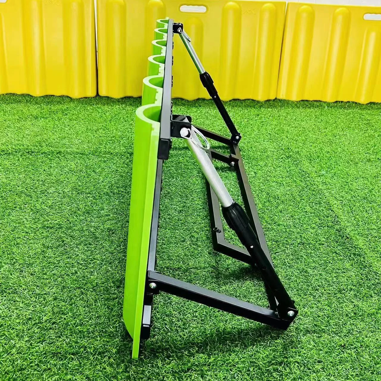 New Design Steel Frame Adjustable Angle Training Equipment Soccer Wall Rebound for Goalkeeper