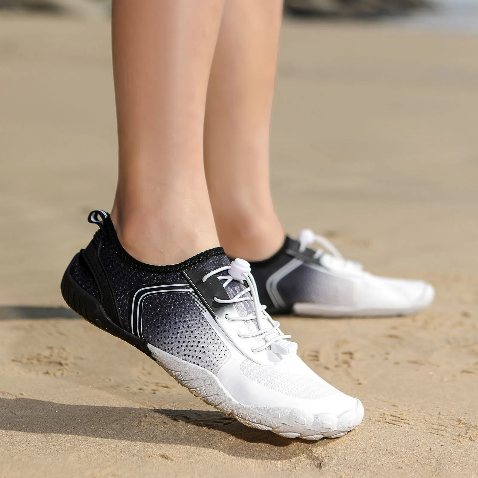 Waterschoenen Lichtgewicht Aqua Schoenen Snel Droog Op Blote Voeten Strandschoenen Antislip Comfortabele Wandelschoenen Voor Mannen Dames