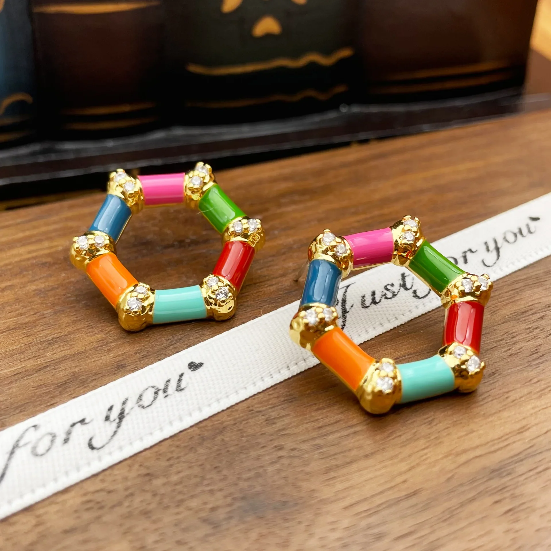 

European and American medieval temperament niche retro geometric high-end earrings women