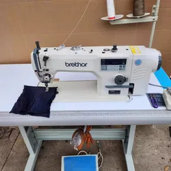 Eighty percent of new sewing machines are fully automatic industrial computers, flat cars are thin and thick, and automatic thre