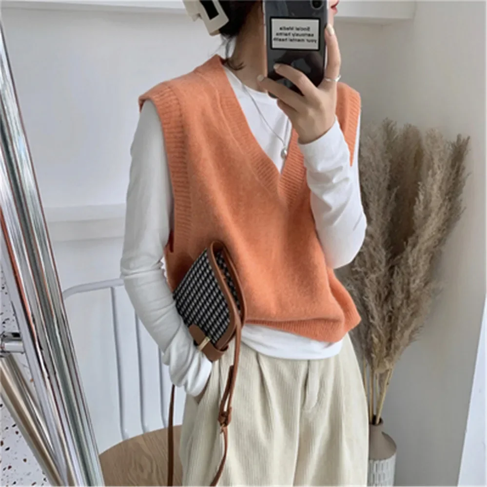 Korean Style Ladies V-Neck Pullover Women Sweater Sleeveless Women Loose Knitted Sweater Vest Tops School Girls Waistcoat Tops