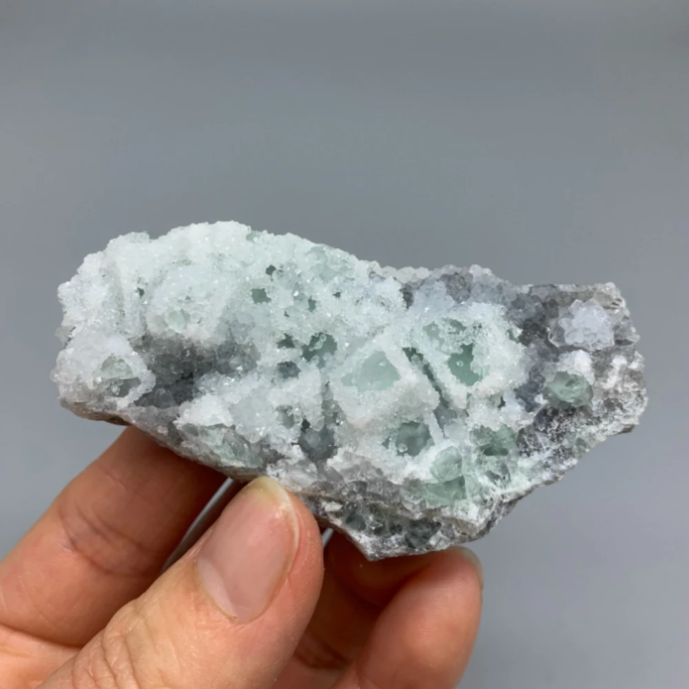 fluorite-de-cristal-naturel-irreguliere-pour-la-decoration-de-la-chambre-lueur-irreguliere-fluorite-fluorite-fluorite-irreguliere-ornement-2023