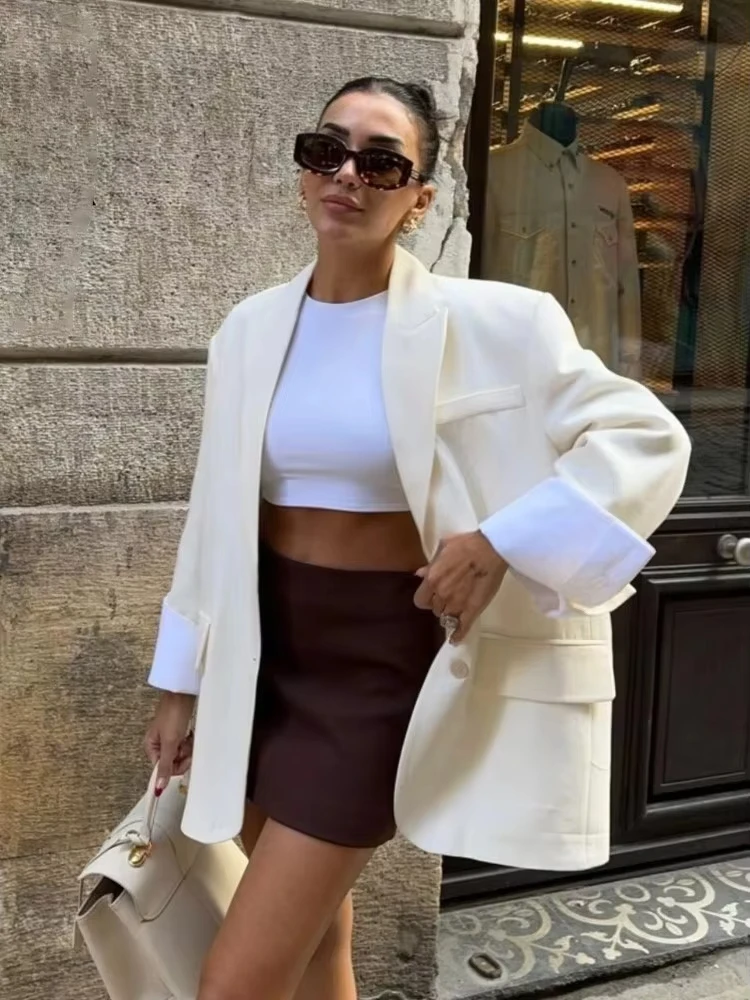 معطف بليزر أنيق لعام 2025 للنساء بجيوب عصرية وسترات كبيرة الحجم لخريف جديد ملابس خارجية فضفاضة غير رسمية للمكتب للسيدات #1