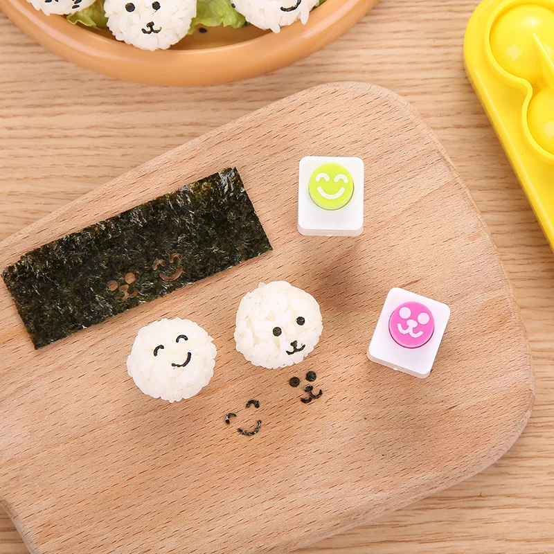 Rice Ball Making Kit Ball Shaped Sushi Molds Shaking Mould with Spoon Seaweed Embossing Mold for Kids DIY Meal Sushi Tools