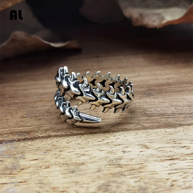 Fashion Vintage Punk Centipede Couple Gothic Geometric Spine Five Finger Hip Hop Hyperbole Anime Jewelry Daily Dressing