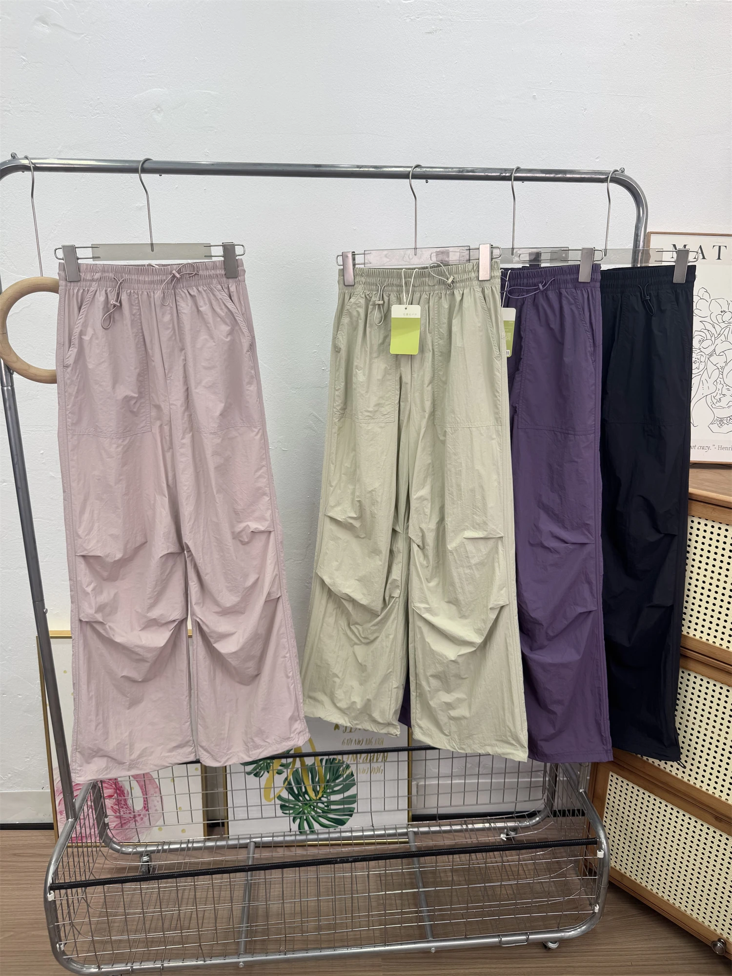 

Women's Casual Cargo Pants 2026 New Style Parachute Pants Lightweight Quick Dry Comfortable Commuting Long Trousers