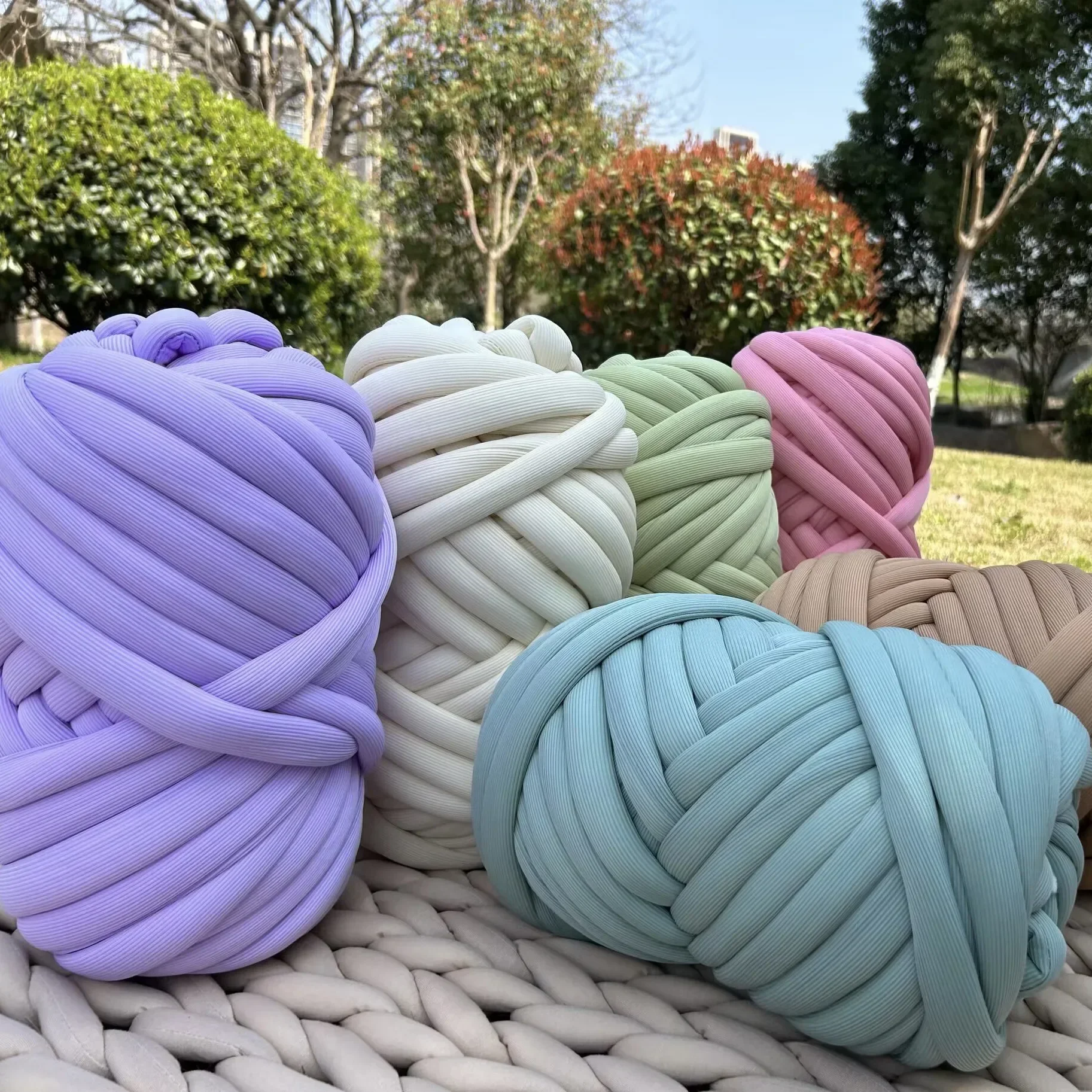 

Super Thick Iceland Heart-filling Cotton Yarn New Ice Silk Vertical Stripes Ins Wool Hand-woven Carpet Diy Bag Cat Nest Pillow