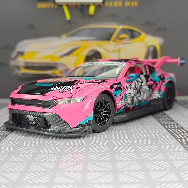 

Модель автомобиля Ford Mustang GT3 в масштабе 1:24, литая под давлением, из сплава, с эффектами звука и света, коллекционная, игрушка, подарок для взрослых.