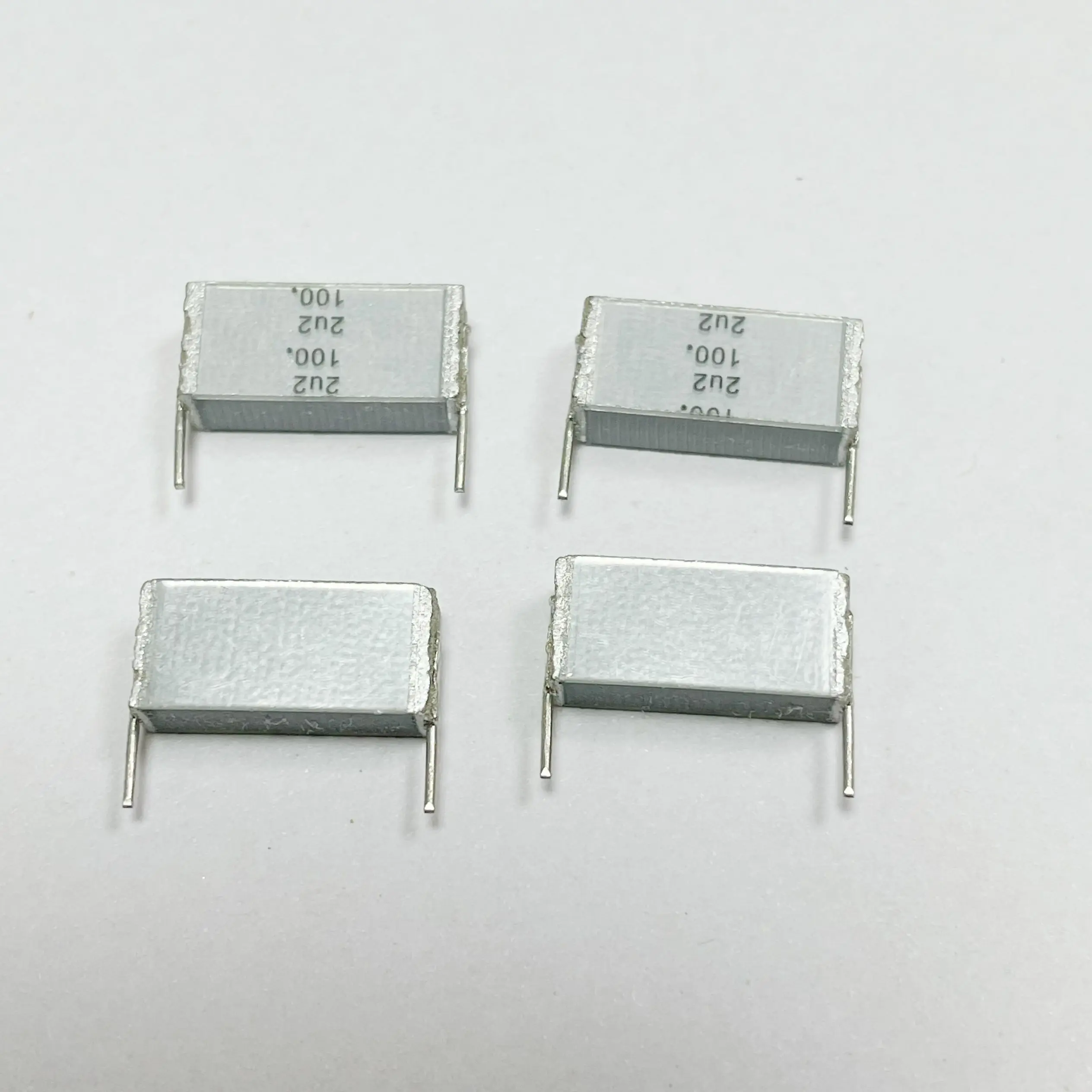 Brand New German 2.2UF 100V 5% MKT6x3 Multi-Layer Cake Laminated Film Capacitor with 15mm Pin Pitch and Volume of 15*6*3