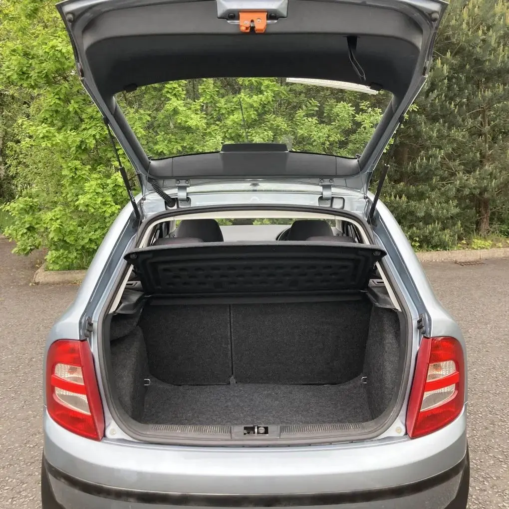 

Автоматические стойки с пружинами для Skoda Fabia Mk1 (6Y2) хэтчбек 1999-2008, задняя дверь багажника, подъемник багажника, опоры амортизатора