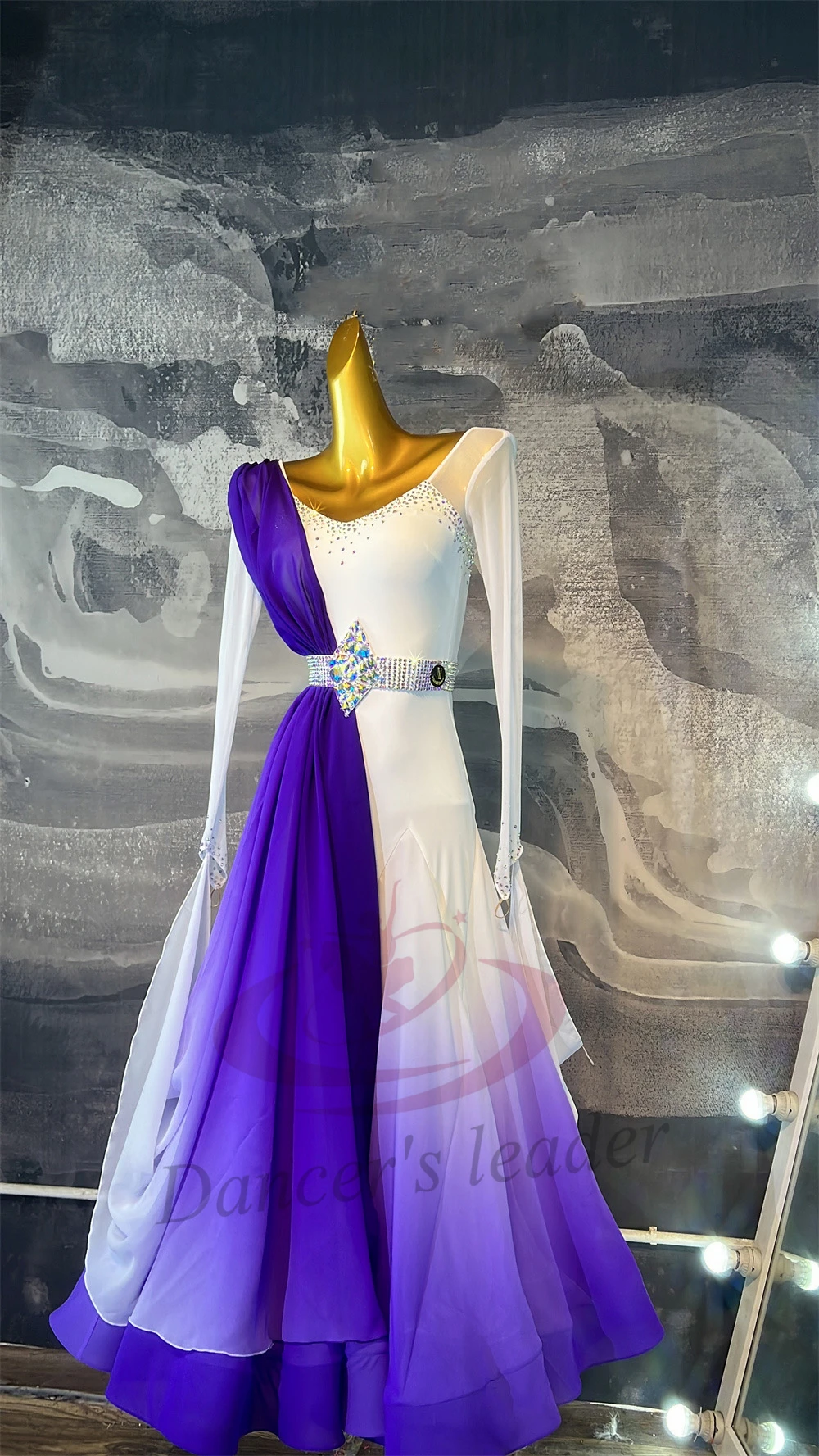 ชุดเต้นรำลาตินสำหรับผู้ใหญ่และเด็ก แบบสั่งตัดระดับไฮเอนด์ สีทูโทน สไตล์อเมริกันโมเดิร์น โทนสีนู้ด สำหรับเต้นแทงโก้ แซมบ้า ประดับด้วยคริสตัล AB Stone สำหรับการแสดง