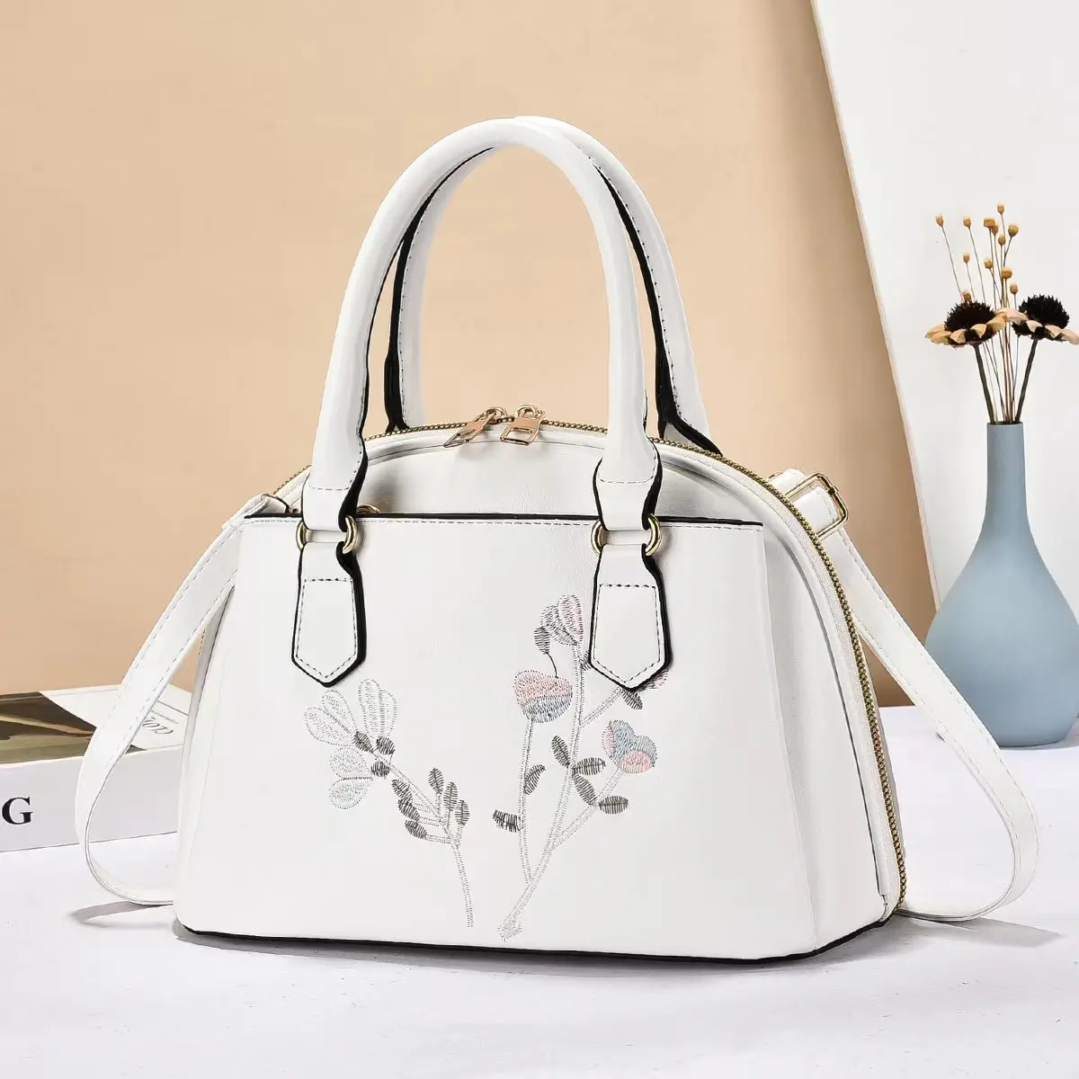 

Chic Mature Style Embroidered Bag - Women’s 2025 New Korean Bag, Small Versatile Top-Handle Single Shoulder Crossbody