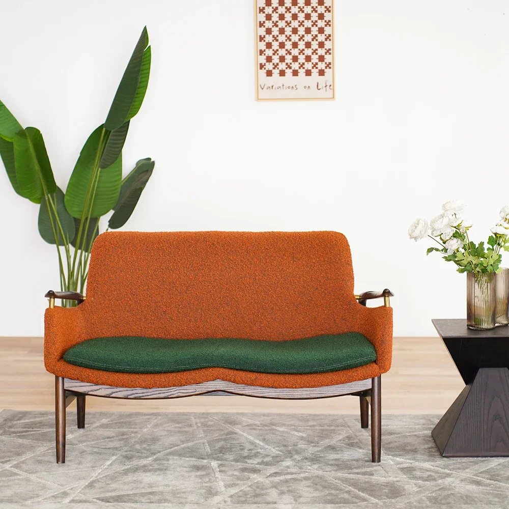 

Modern luxury new products Cafe Living Room Furniture Solid Wood Soft bag hotel cafe shop chairs