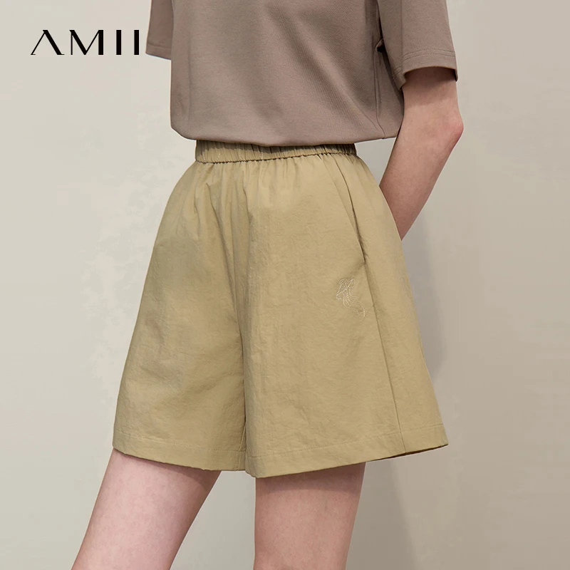 

Женские шорты Amii 2026: Новинка лета, эластичный пояс, вышивка, повседневные, свободные, универсальные, с защитой от УФ-излучения, модель 12622080