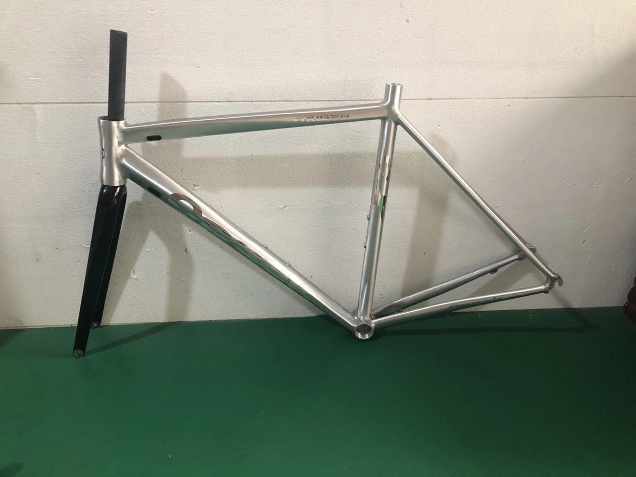 

700C Aluminum Alloy Road Bike Frame with Brake Hanger, Heights Are 46/48/50/52/54/56,available in Black,silver and White Colors.