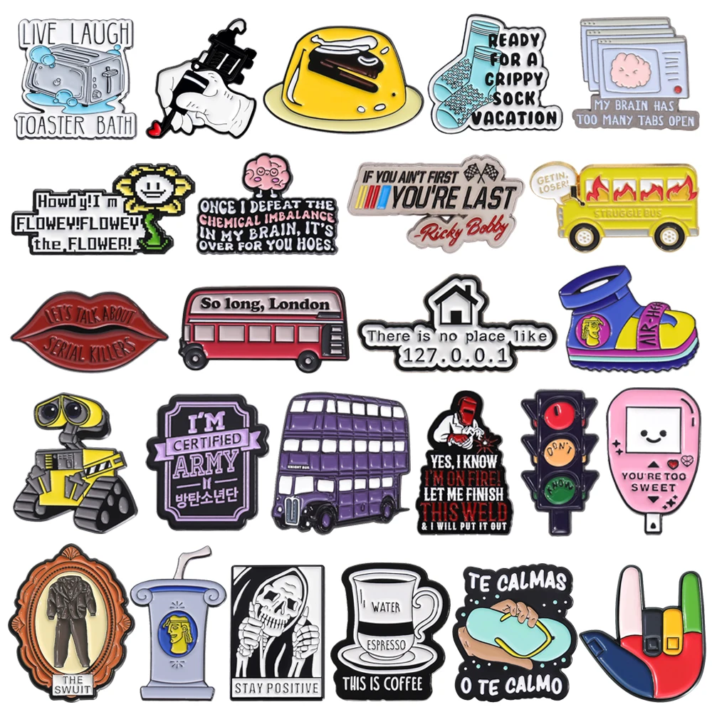 

Cartoon Toaster Lips Bus Traffic Light Cheese Metal Badge Punk Kettle Drink Flip-flops Coffee TV Badge Jewelry Gifts For Friends
