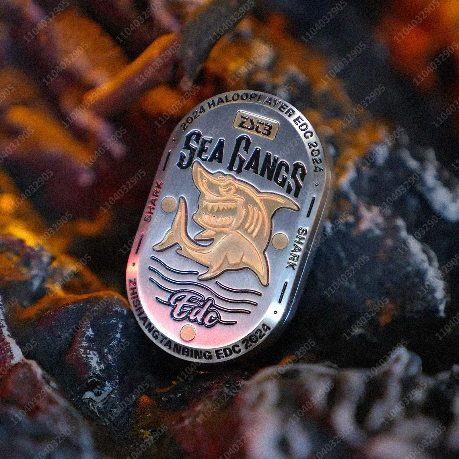 EDC グレートシャーク インフィニット フィジェットスライダー メタル フィジェットスピナー カードプッシュクリッカー ストレス解消 不安軽減 おもちゃ 大人向けギフト