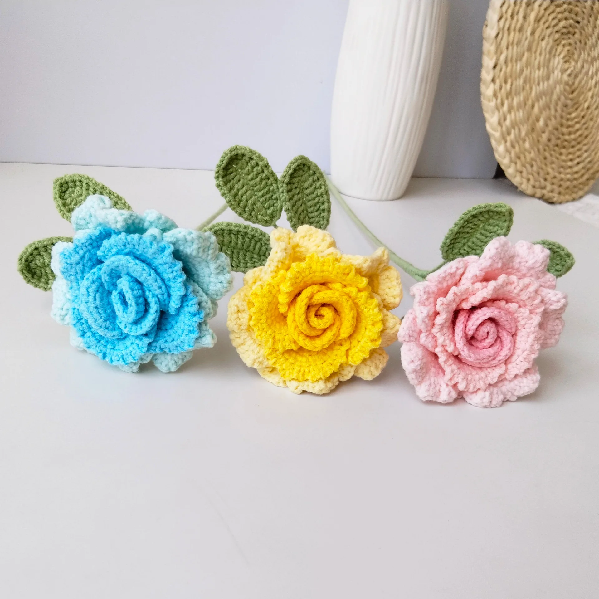 Romantische Handgewebte Rosenzweige Gehäkelter Rosenstrauß Kreative Künstliche Blumen Hochzeitsraum-Dekoration Geschenk – Detail 2