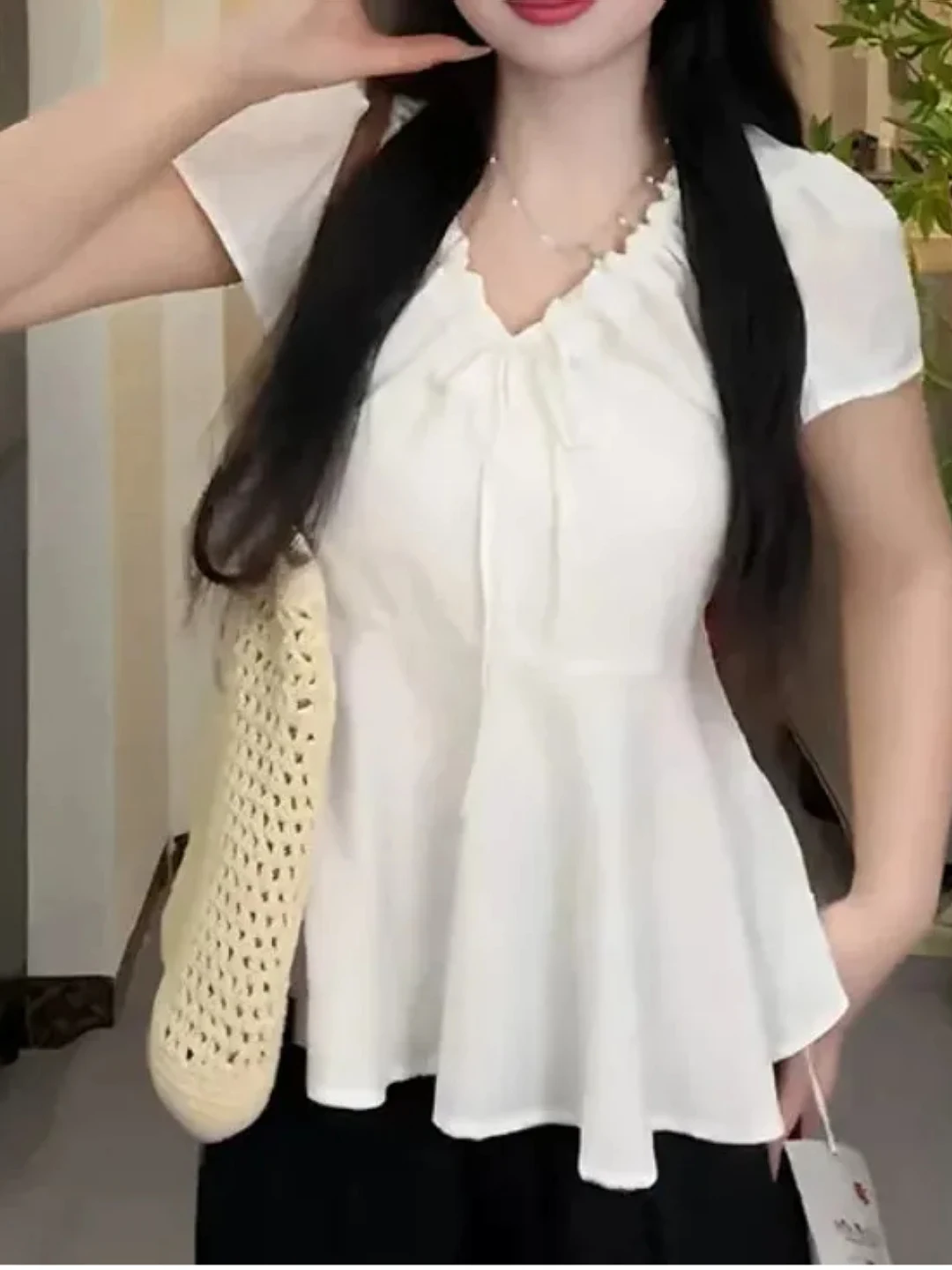 

plus Size Pleated Waist V-Neck White Short Sleeve Shirt Women Summer Slimming Unique Small Top Korean Style Commute Wind