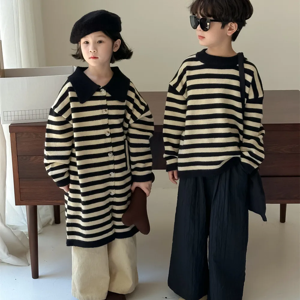 

Sibling Clothes 2024 Autumn Boys O-Neck Striped Hoodies Girls Single-Breasted Lapel Hoodes Dress Kids Outfit