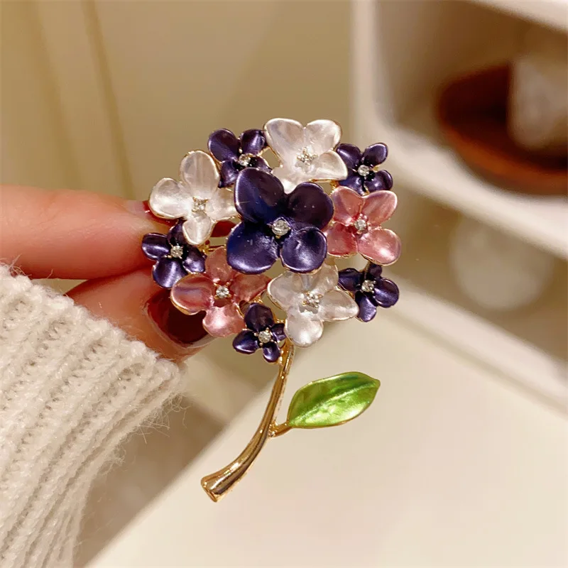 Beautifly-Broche De Flor De Hortênsia Esmalte Para Mulheres, Strass Encantador, Broche De Plantas De Flores, Pinos De Vestido De Roupas, Presentes De Jóias