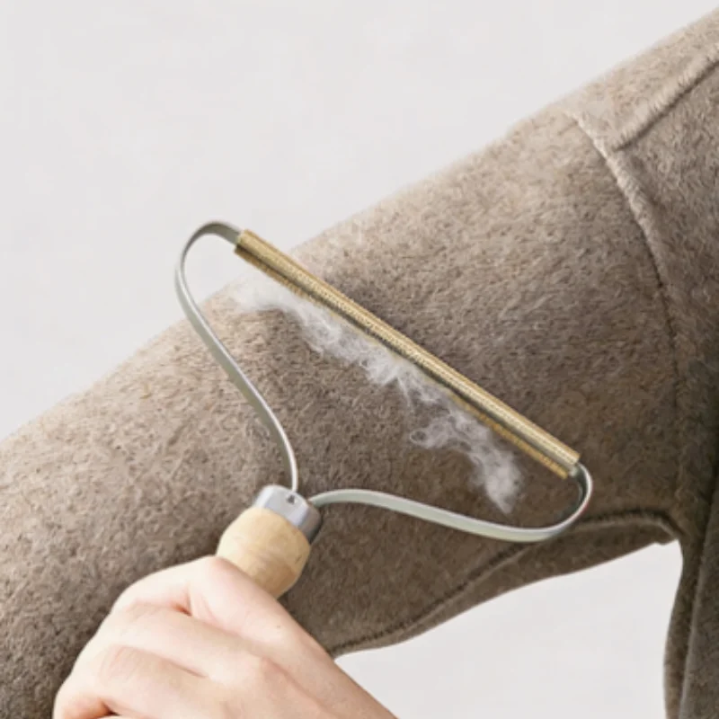 Portable Manual Pet Hair Remover Brush - Lint Shaver Scraper Cleaning Tool for Carpet Wool Coat Clothes Lint Pellet Removal