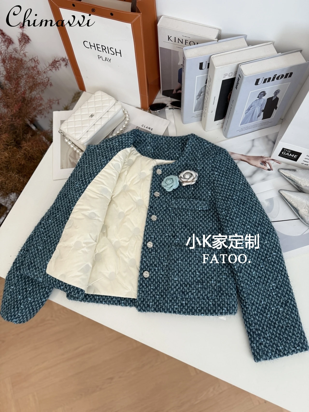 

2025 Winter New High-End Fashion Warm Blue Sequin Woven Down Jacket for Women Elegant Long Sleeve Slim Short Coat