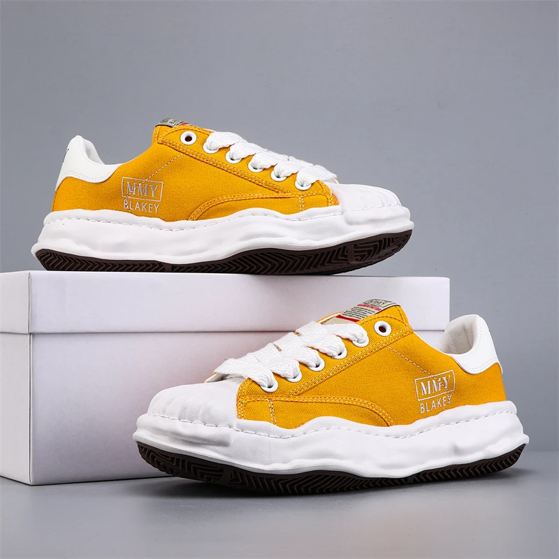 Same style thick soled canvas sneakers for men and women, low cut casual sports sneakers, spring/summer 2024